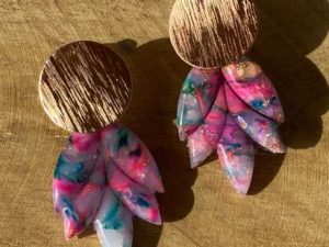 Boucles d’oreilles marbrées rose et bleu