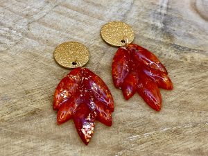 Boucles d'oreilles feuilles collection GEMMES rouge orangé et doré