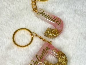 Porte-clefs initiale, nacré et doré (différents coloris disponibles) les caprices d'andromède