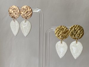 Boucles d’oreilles CALISTA gouttes blanc pailleté fermoir doré ou rose gold