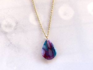 Collier HEMERA - pendentif goutte.