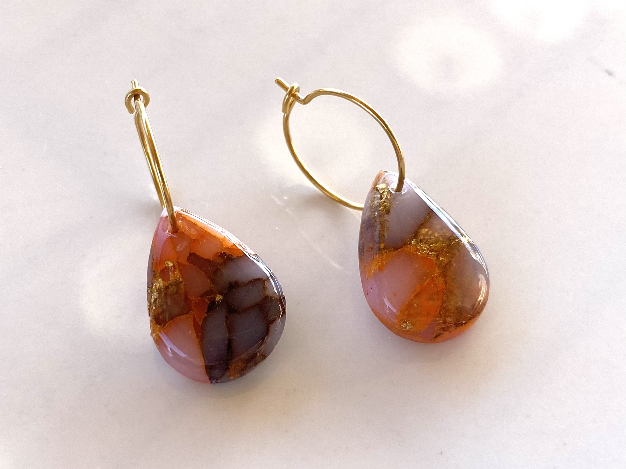 Boucles d'oreilles ETNA - modèle goutte - fermoir créole. – Image 3